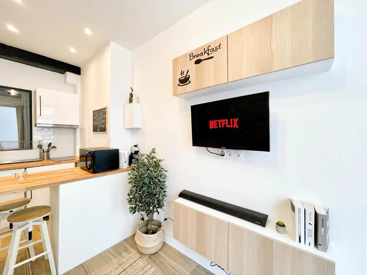 Le Gracieux - Milora Inn - Central Paris 0*,  France